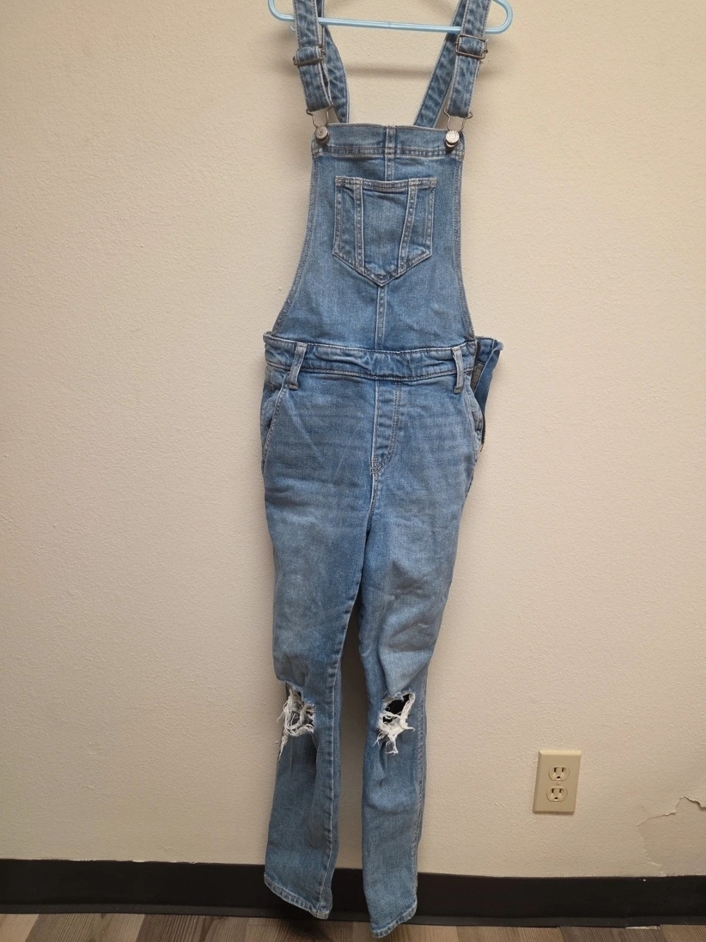 Old Navy Light Blue Denim Women's Distressed Overalls